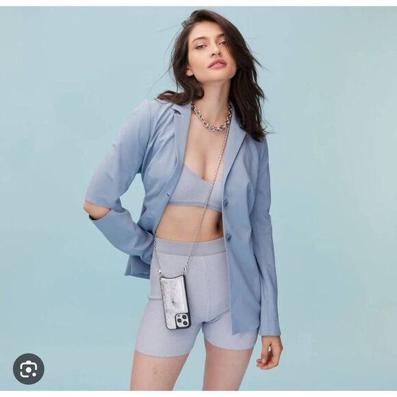 Bandolier 12/13 max pro lily lace crossbody iphone case/belt/strap set - Picture 2 of 11